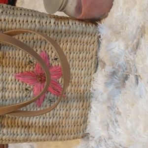Straw handbag man-made w leather straps-vtg